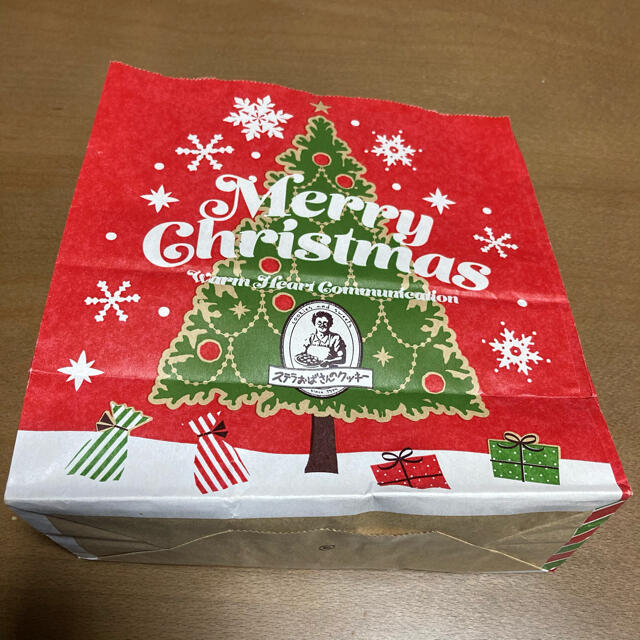ステラおばさんのクッキー クリスマス限定ショップ袋 ショッパー 紙袋の通販 By はる S Shop ラクマ