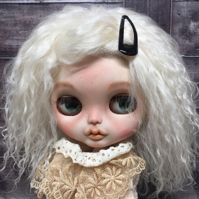 blythe _w-316ディープコバルト✨チベットラムフルスキンウィッグ