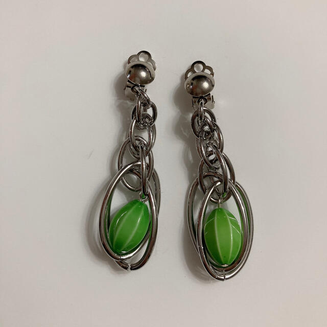 140.Silver chain green beadsEarring