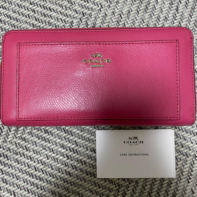 COACH コーチ 長財布 ピンク - 財布