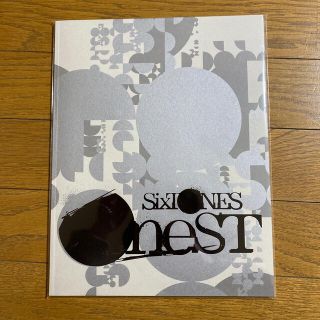 ジャニーズ(Johnny's)のSixTONES OneST パンフレット(アイドルグッズ)