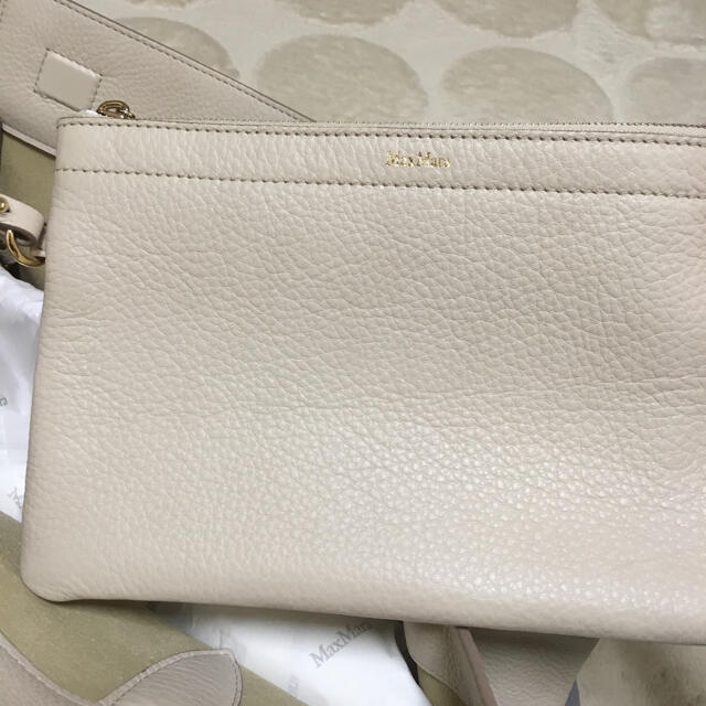 Max Mara(マックスマーラ)の【新品未使用】【MaxMara】オフホワイトトートバッグ レディースのバッグ(トートバッグ)の商品写真