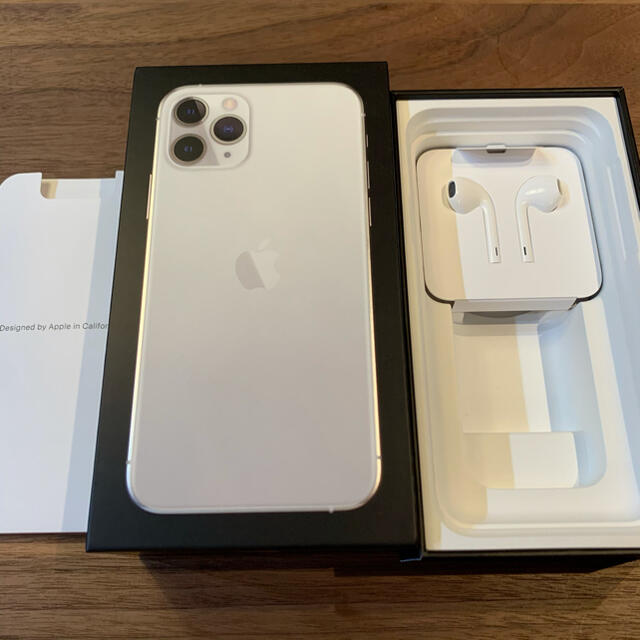 Apple(アップル)の🌸中古🌸iPhone11pro 256GB SIMフリー シルバー スマホ/家電/カメラのスマートフォン/携帯電話(スマートフォン本体)の商品写真