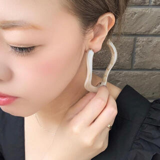 即発送！　大人気！　Matilda rose   フープピアス　mite(ピアス)