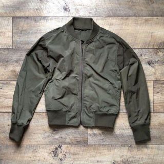ジーユー Ma 1 ブルゾン レディース の通販 400点以上 Guのレディースを買うならラクマ ジーユー Ma 1 ブルゾン レディース の通販 400点以上 Guのレディースを買うならラクマ