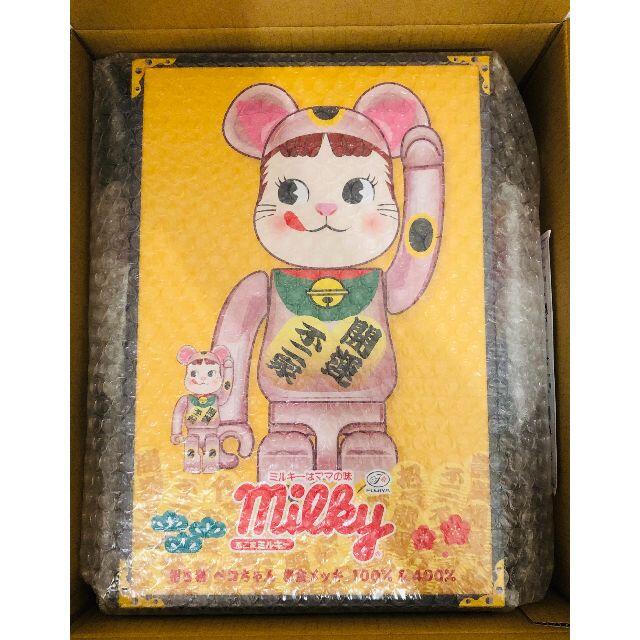 MEDICOM TOY(メディコムトイ)のBE@RBRICK 招き猫 ペコちゃん 桃金メッキ 100％ ＆ 400％ 新品 エンタメ/ホビーのフィギュア(その他)の商品写真