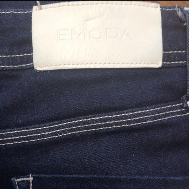 EMODA(エモダ)のEMODA スキニーパンツ レディースのパンツ(デニム/ジーンズ)の商品写真