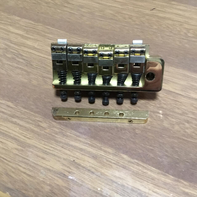 エレキギター用ブリッジ(GOLD) 日本最大級 axishcl.com