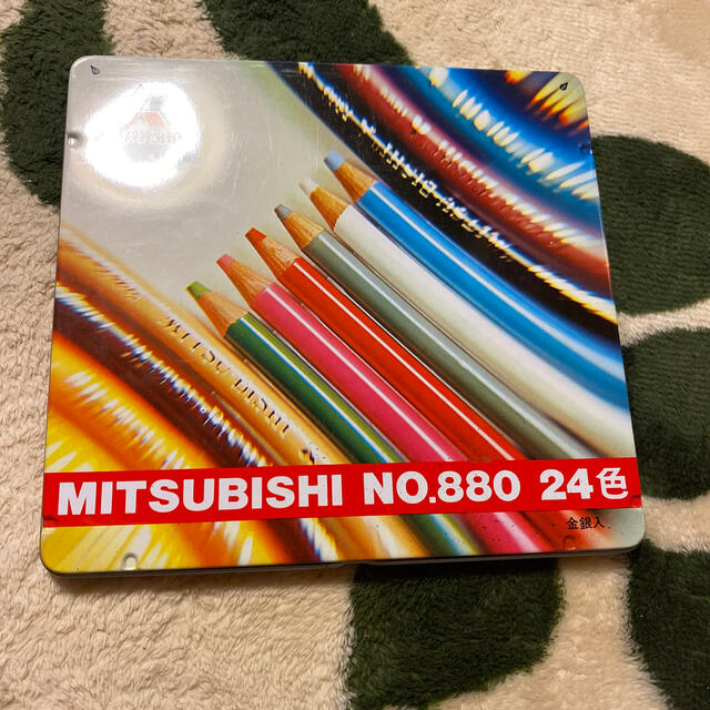 三菱(ミツビシ)の色鉛筆　24色 エンタメ/ホビーのアート用品(色鉛筆)の商品写真
