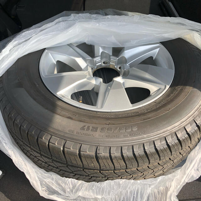 独特な店 ランウドクルーザープラド タイヤ新品 純正タイヤ純正
