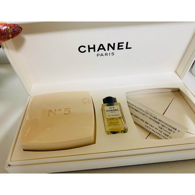CHANEL(シャネル)のCHANEL 石鹸　ミニ香水セット コスメ/美容の香水(香水(女性用))の商品写真