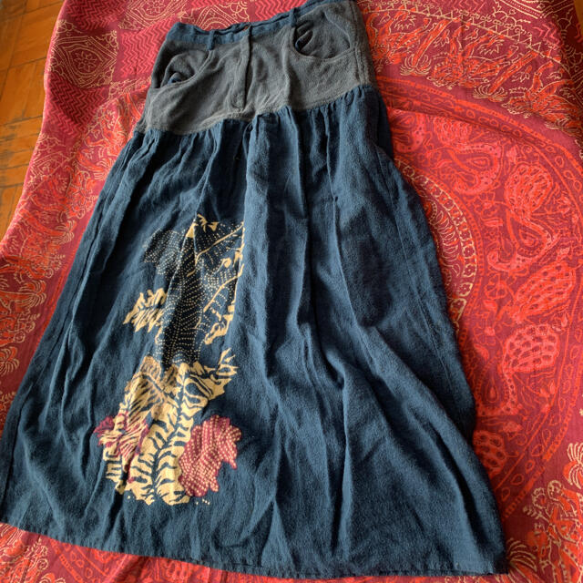 洗練されたレディースロングフレアスカート レディースのスカート(ロングスカート)の商品写真