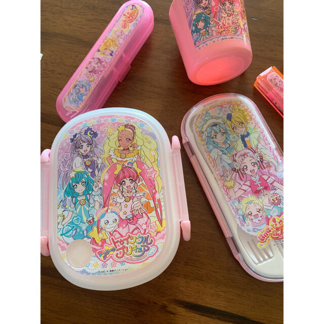 BANDAI(バンダイ)のプリキュア　お弁当箱　セット インテリア/住まい/日用品のキッチン/食器(弁当用品)の商品写真