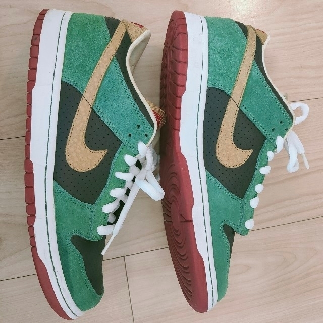 NIKE(ナイキ)のNike DUNK SB マービン・ザ・マーシャン グリーン/ブラック レア メンズの靴/シューズ(スニーカー)の商品写真