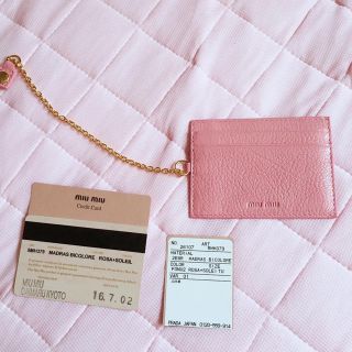 ミュウミュウ(miumiu)の【新品】miu miu パスケース長財布(名刺入れ/定期入れ)