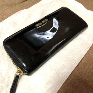 ミュウミュウ(miumiu)のmiumiu エナメル長財布　❣️(財布)