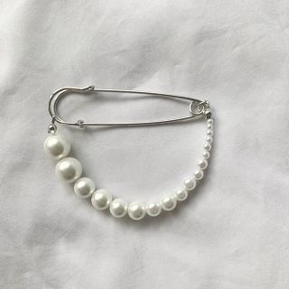 ジエダ(Jieda)の pearl broach 01(ネクタイピン)