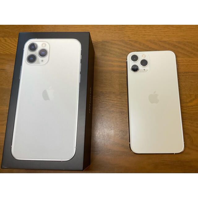 Apple(アップル)のiPhone 11 Pro 256gb SIMロック解除済み スマホ/家電/カメラのスマートフォン/携帯電話(スマートフォン本体)の商品写真