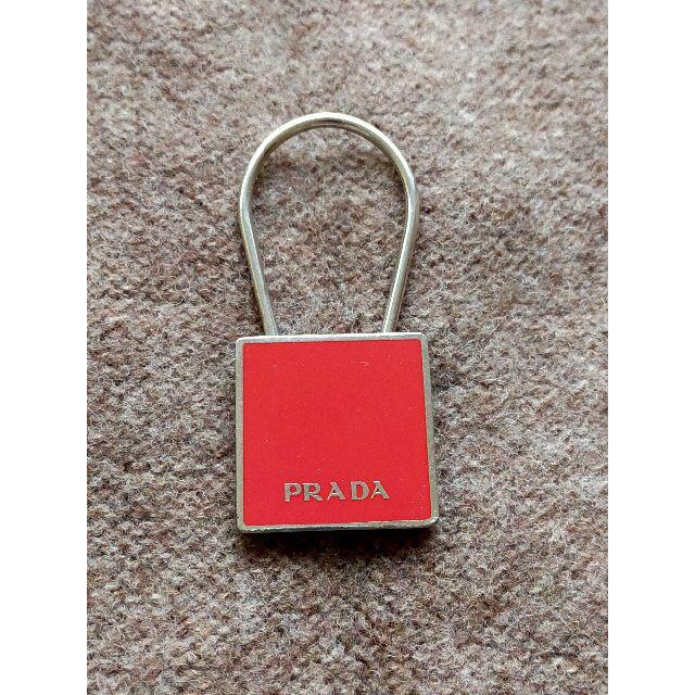 PRADA(プラダ)のプラダ PRADA キーリング キーホルダー ロゴプレート レディースのファッション小物(キーホルダー)の商品写真