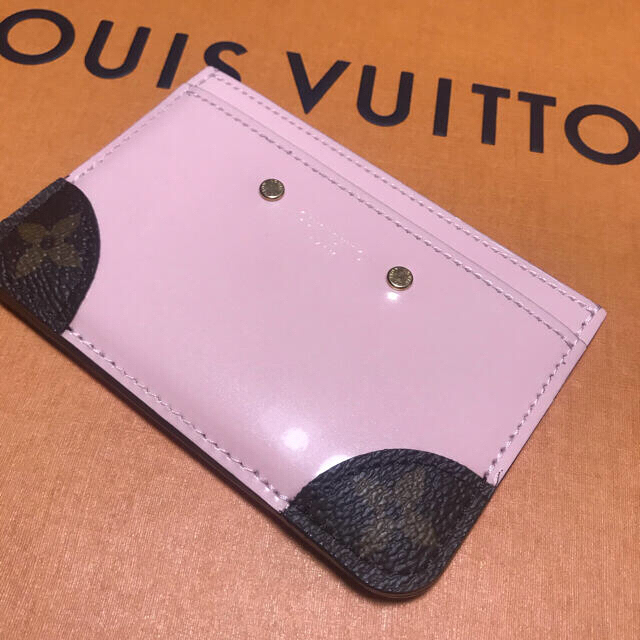 LOUIS VUITTON(ルイヴィトン)のルイヴィトン　ローズバレリーヌ　パスケース　カードケース レディースのファッション小物(パスケース/IDカードホルダー)の商品写真