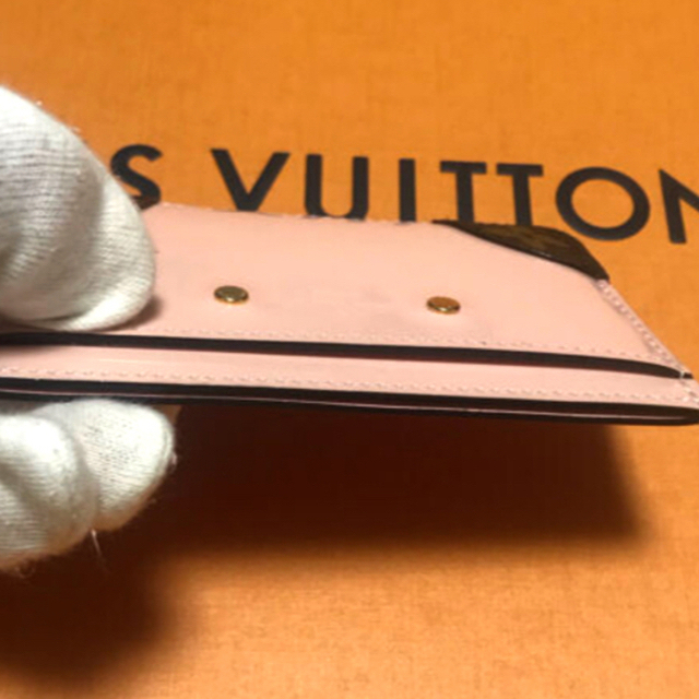 LOUIS VUITTON(ルイヴィトン)のルイヴィトン　ローズバレリーヌ　パスケース　カードケース レディースのファッション小物(パスケース/IDカードホルダー)の商品写真