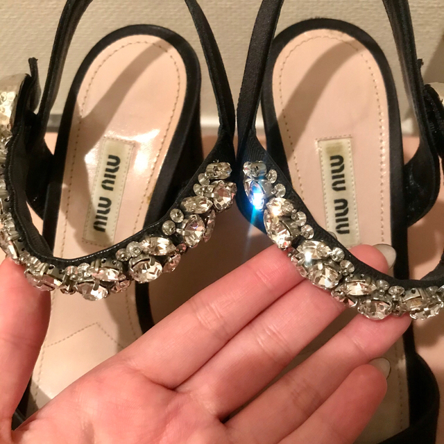 激安直営店 miumiuビジューサンダル 使用一度のみの美品 champs21.com