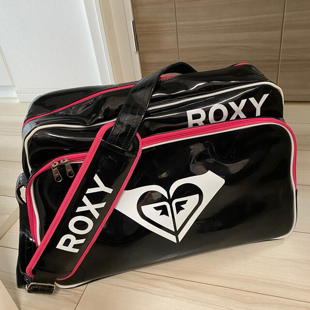 roxy ロキシー  エナメルバック 大きさ確認バッグ