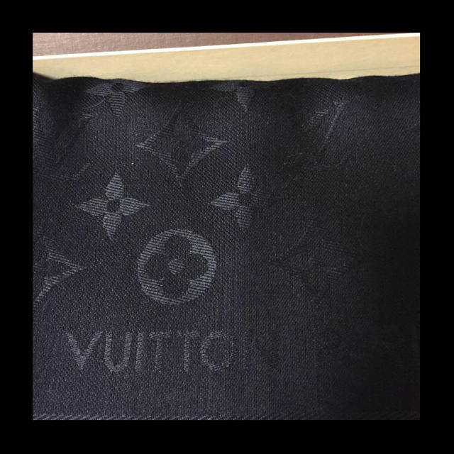 LOUIS VUITTON(ルイヴィトン)のルイヴィトン☆ショールモノグラム レディースのファッション小物(ストール/パシュミナ)の商品写真