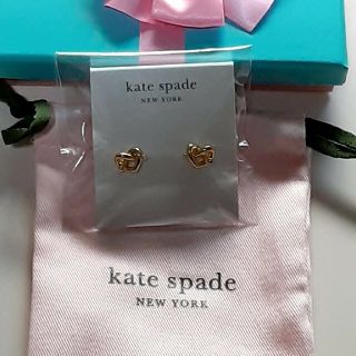 ケイトスペードニューヨーク(kate spade new york)のケイト・スペード　ラブズミーノット・ピアスハート(ピアス)