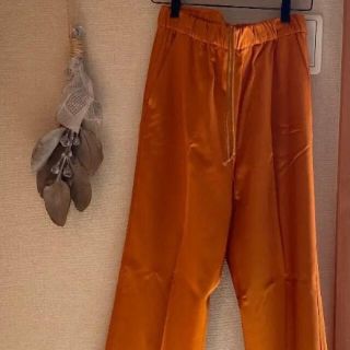 アメリヴィンテージ(Ameri VINTAGE)の【08sircus】satin pants サテンワイドパンツ(その他)