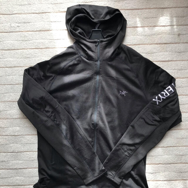 ARC'TERYX アダヒフーディパーカー