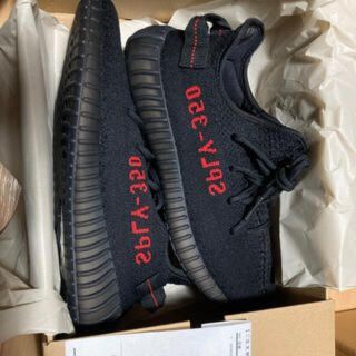 アディダス(adidas)のYEEZY BOOST 350 V2 Core black/red(スニーカー)