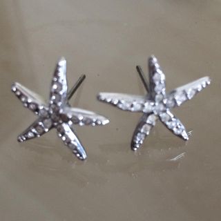 スワロフスキー(SWAROVSKI)のSWAROVSKI ピアス ヒトデ(ピアス)