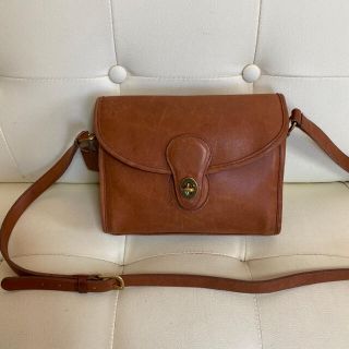 コーチ(COACH)の可愛い　COACH オールド　コーチ　ターンロック ショルダー　バッグ　ブラウン(ショルダーバッグ)