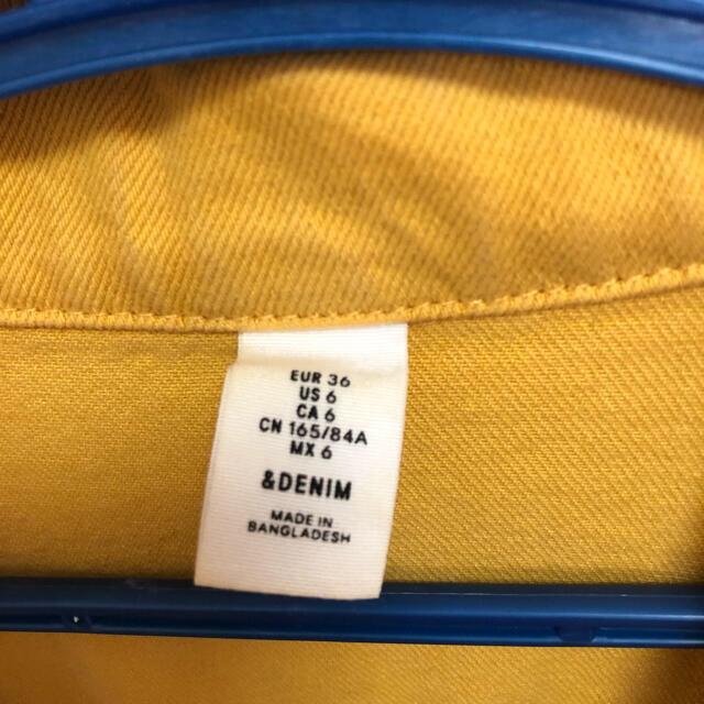 H&M(エイチアンドエム)のデニムジャケット Gジャン イエロー レディースのジャケット/アウター(Gジャン/デニムジャケット)の商品写真