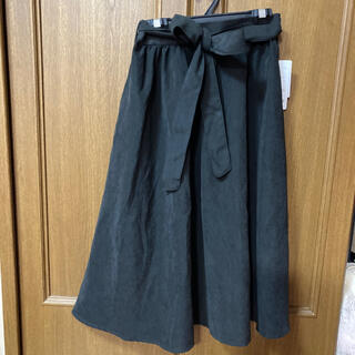 ヴィス(ViS)のVIS  スウェード調　スカート　黒(ひざ丈スカート)