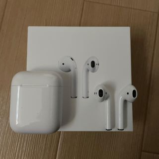 アップル(Apple)のAirPods 第一世代(ヘッドフォン/イヤフォン)