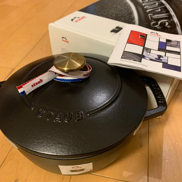 STAUB(ストウブ)のstaub 18cm 新品未使用　ストウブ インテリア/住まい/日用品のキッチン/食器(鍋/フライパン)の商品写真