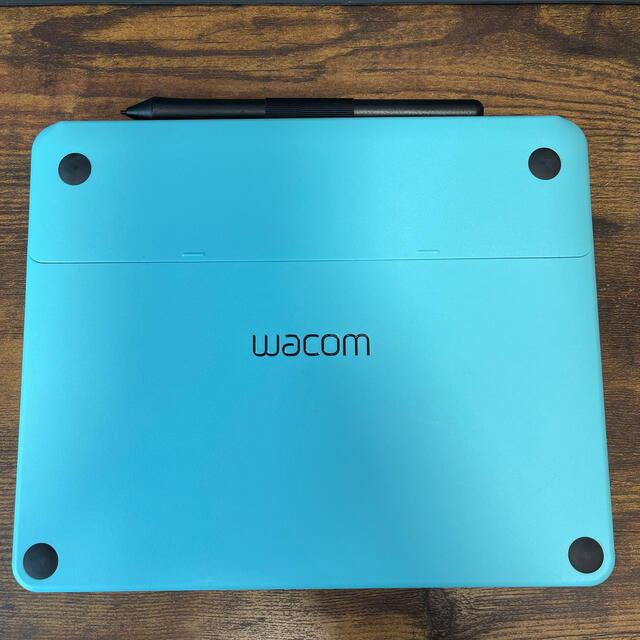 Wacom(ワコム)の【値下げ】ペンタブレット　ワコム Intuos Draw 絵描き  スマホ/家電/カメラのPC/タブレット(PC周辺機器)の商品写真