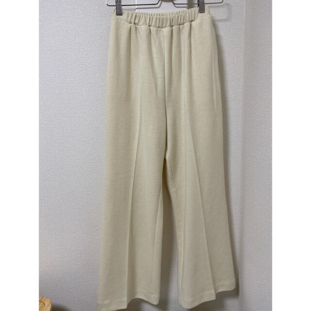 TODAYFUL(トゥデイフル)のtodayful center press ponte pants エクリュ メンズのパンツ(スラックス)の商品写真