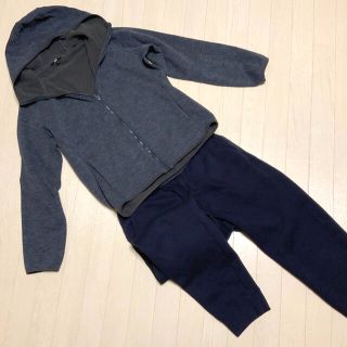 ユニクロ(UNIQLO)のユニクロ　グレー フリース スウェットパーカー＋ネイビー裏起毛パンツのセット L(パーカー)