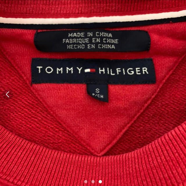 TOMMY HILFIGER(トミーヒルフィガー)のTommy Hilfiger メンズ赤トレーナー メンズのトップス(スウェット)の商品写真