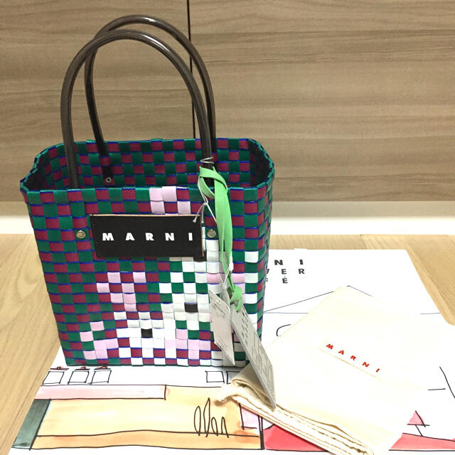 MARNI マルニフラワーカフェ ピクニックバッグ ミニ