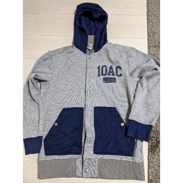 NIKE(ナイキ)のNIKE 10AC SWEAT FULL-BUTTON HOODIE スポーツ/アウトドアのトレーニング/エクササイズ(トレーニング用品)の商品写真