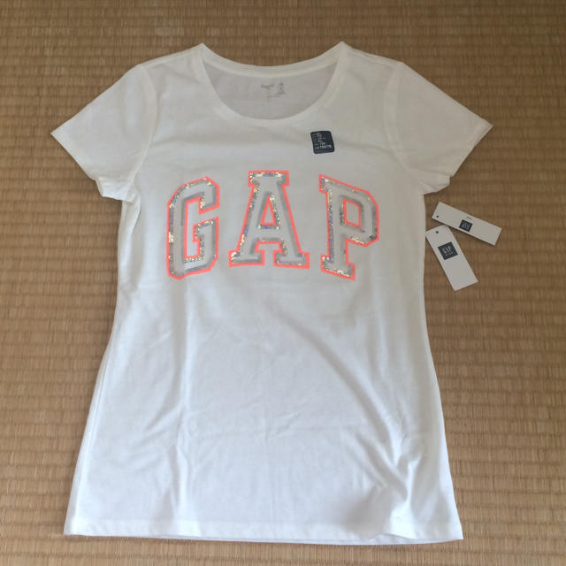 GAP(ギャップ)の【新品】GAP Ｔシャツ レディースのトップス(Tシャツ(半袖/袖なし))の商品写真