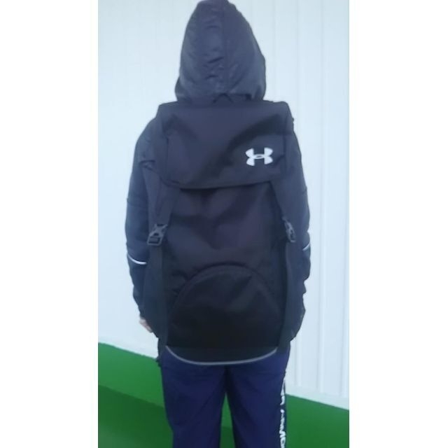 UNDER ARMOUR(アンダーアーマー)のアンダーアーマー バックパック リュック かばん 撥水 1342587-001 メンズのバッグ(バッグパック/リュック)の商品写真