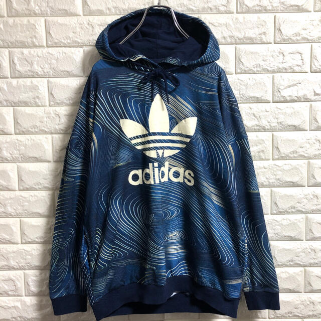 adidas(アディダス)のアディダス　ドルマンパーカー　プルオーバーパーカー　レディースXLサイズ レディースのトップス(パーカー)の商品写真