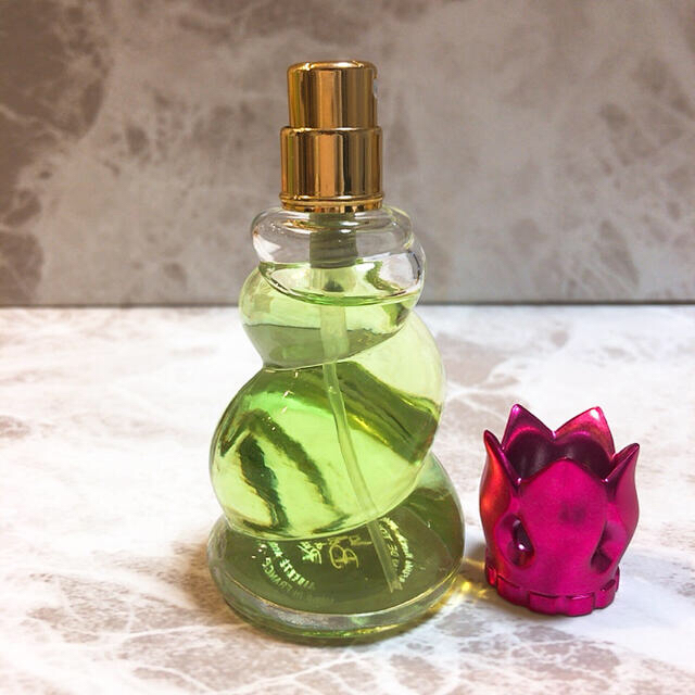 NINA RICCI(ニナリッチ)のニナリッチ　香水　レベルドゥリッチ　1　オーデトワレ　30ml コスメ/美容の香水(香水(女性用))の商品写真