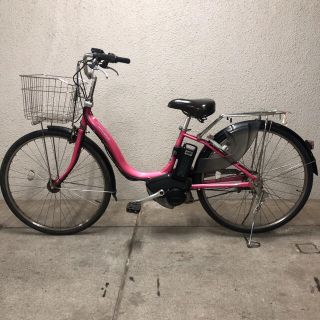 ヤマハ(ヤマハ)のピンク 現行型 美品 電動自転車ヤマハ26インチ　(自転車本体)