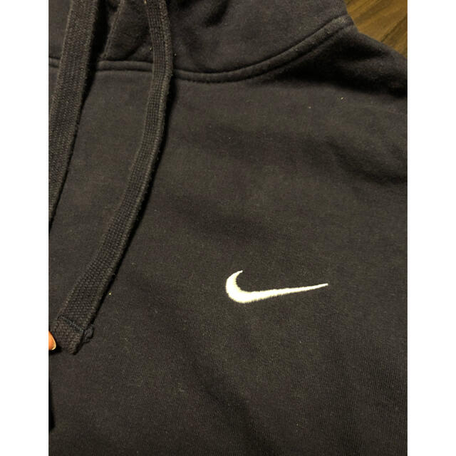 NIKE(ナイキ)のNIKE ナイキ　ネイビー　パーカー　 メンズのトップス(パーカー)の商品写真